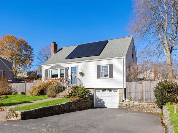 92 Doris Dr, Weymouth, MA 02191