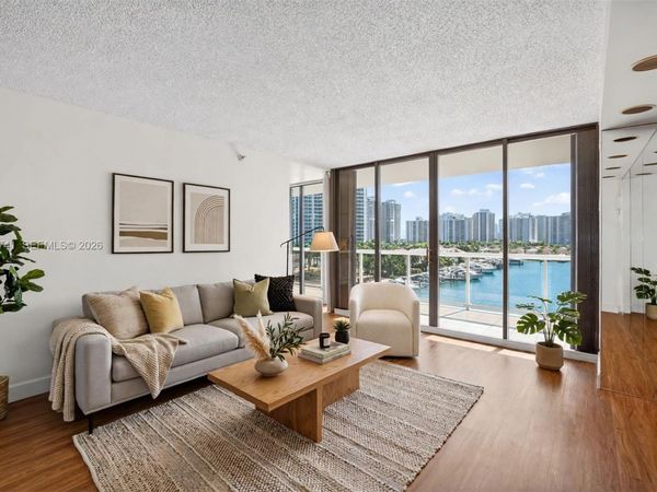 3640 Yacht Club Dr, Unit 708, Aventura, FL 33180