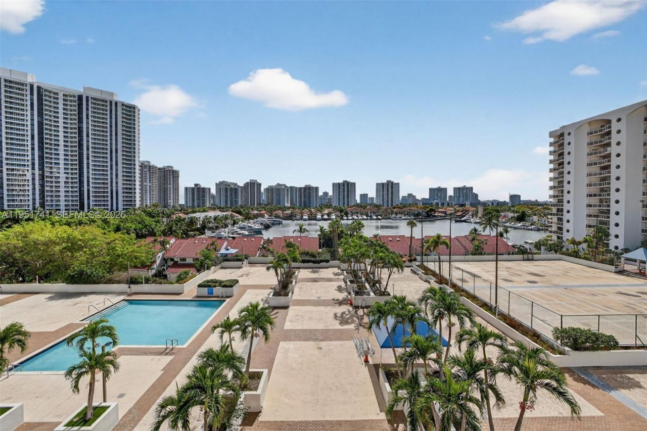 3640 Yacht Club Dr, Unit 708, Aventura, FL 33180 Photo