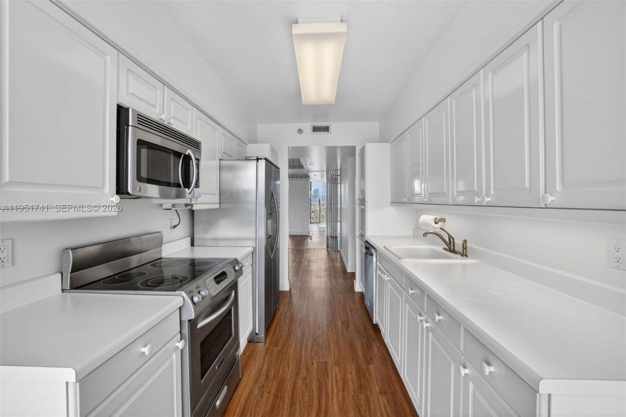 3640 Yacht Club Dr, Unit 708, Aventura, FL 33180 Photo