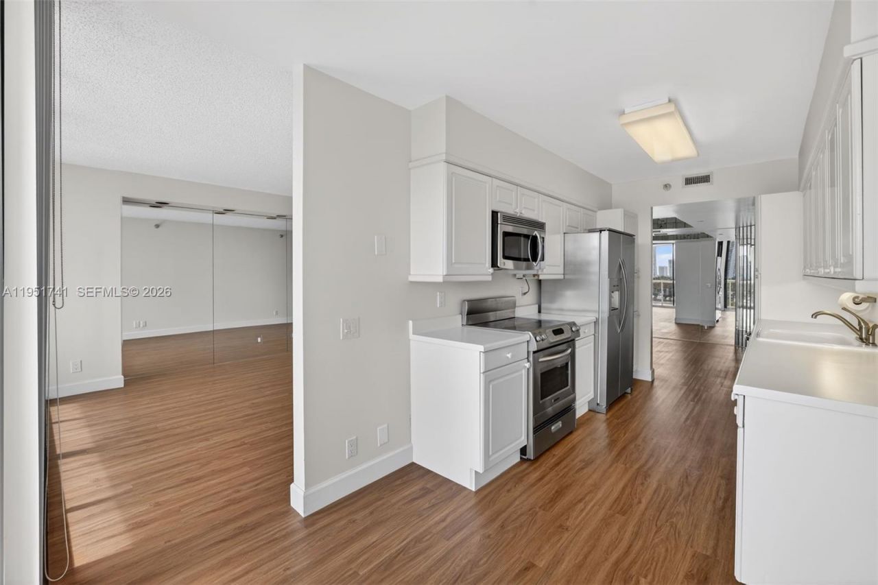 3640 Yacht Club Dr, Unit 708, Aventura, FL 33180 Photo