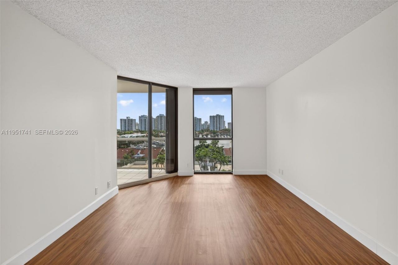 3640 Yacht Club Dr, Unit 708, Aventura, FL 33180 Photo