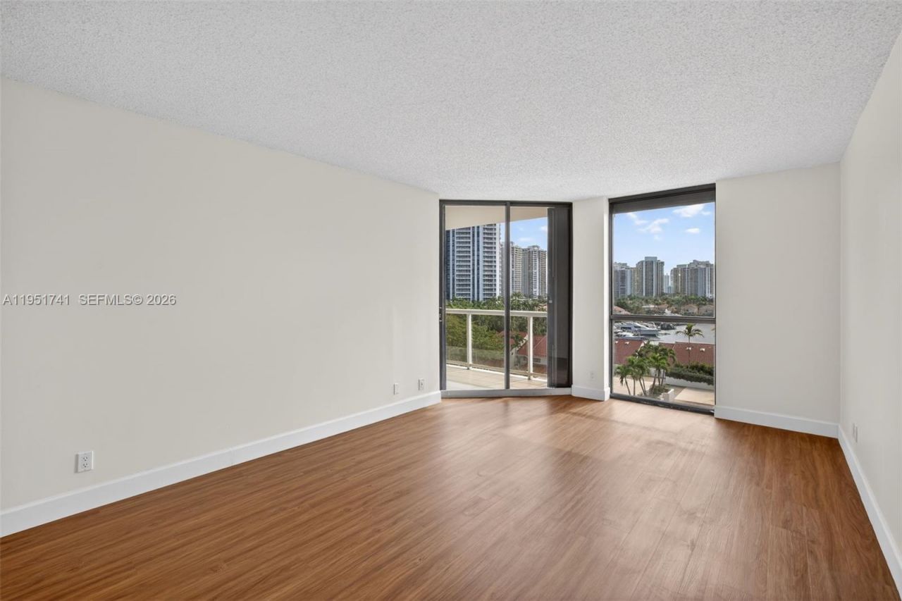 3640 Yacht Club Dr, Unit 708, Aventura, FL 33180 Photo