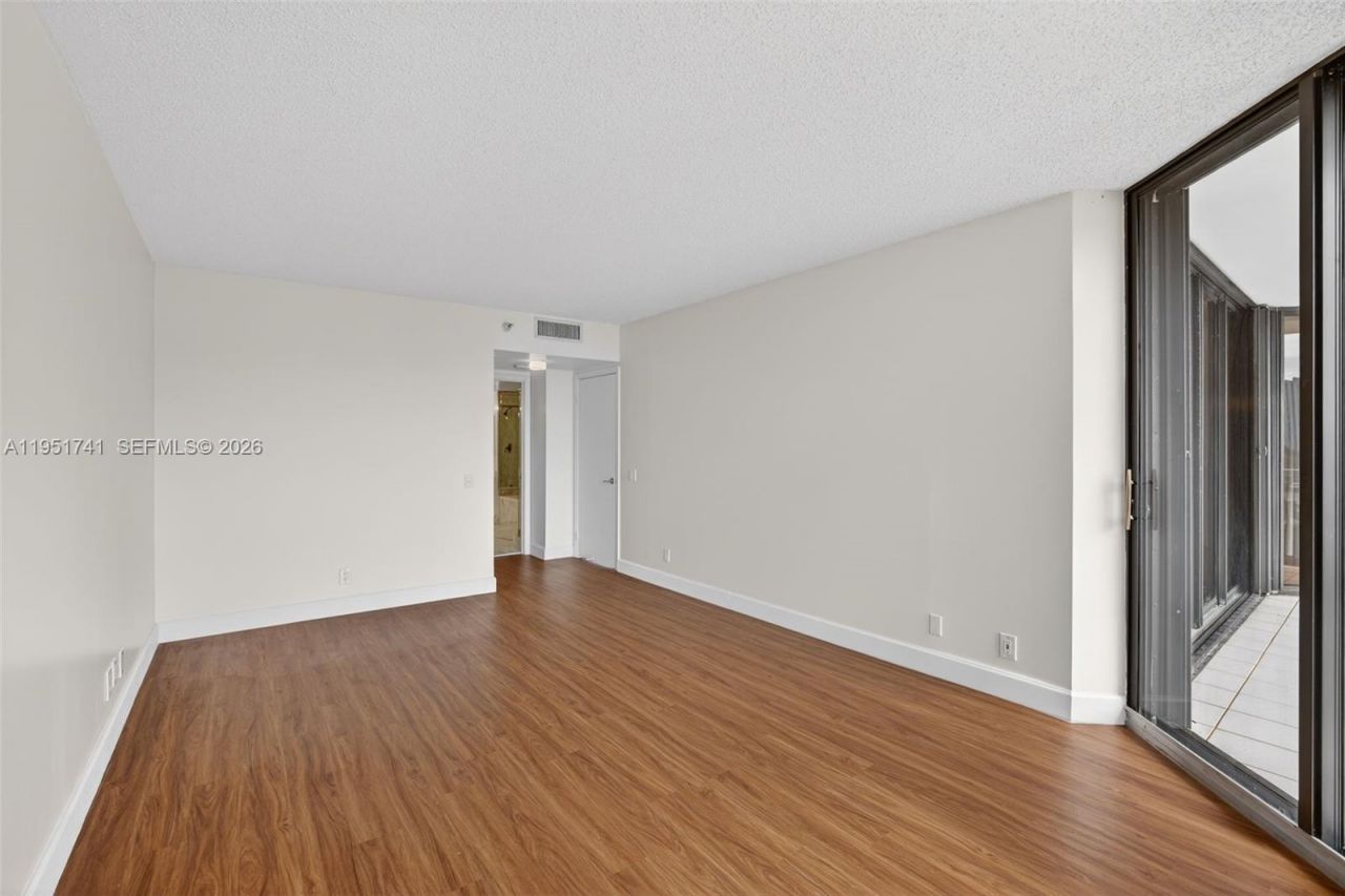 3640 Yacht Club Dr, Unit 708, Aventura, FL 33180 Photo