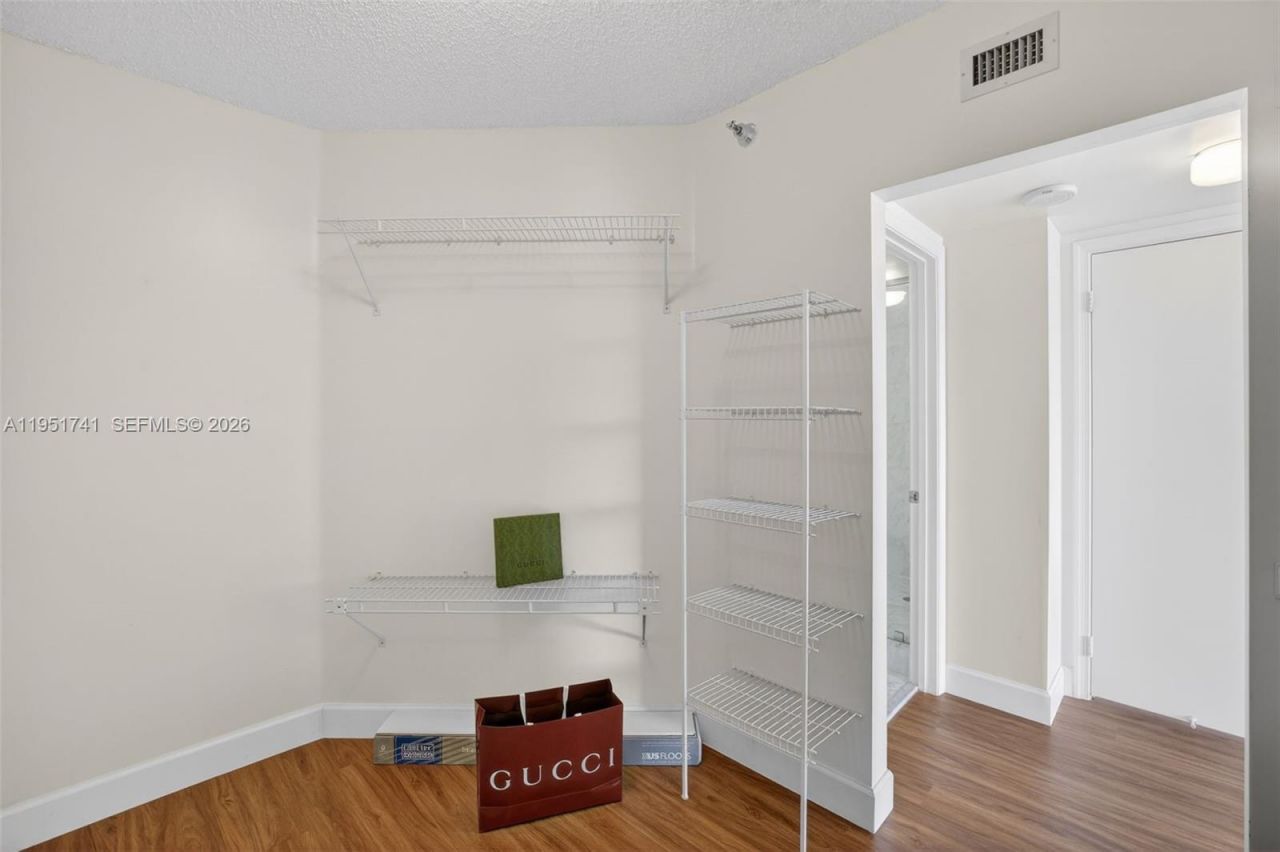 3640 Yacht Club Dr, Unit 708, Aventura, FL 33180 Photo