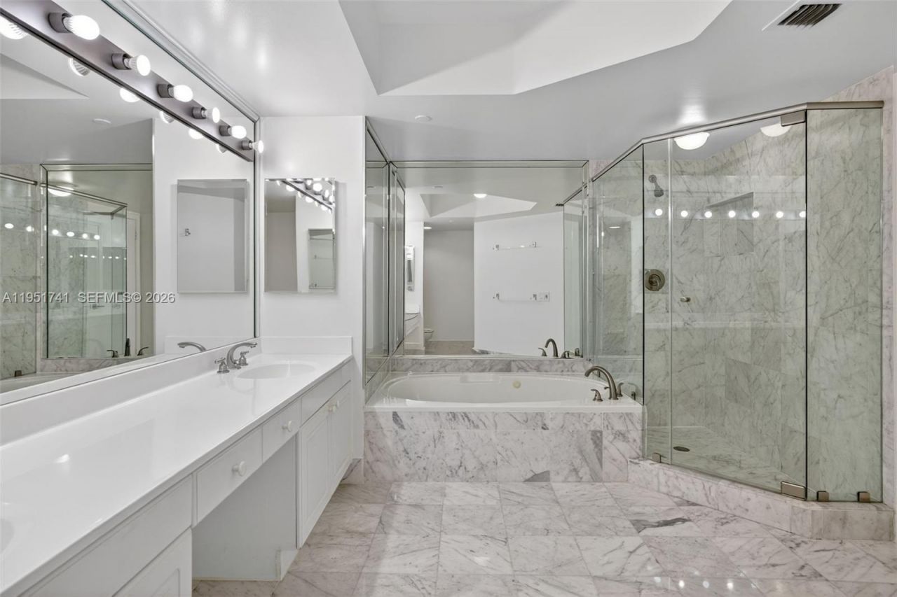 3640 Yacht Club Dr, Unit 708, Aventura, FL 33180 Photo