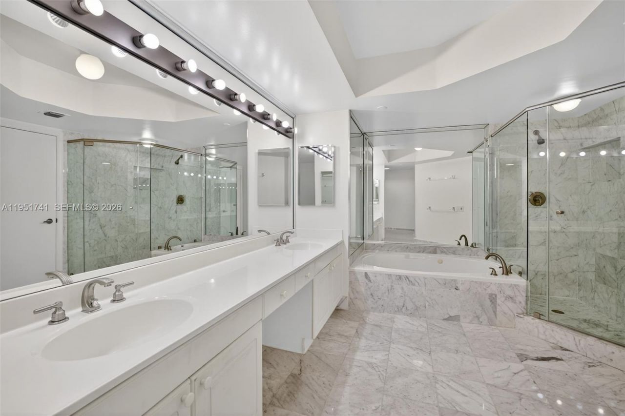 3640 Yacht Club Dr, Unit 708, Aventura, FL 33180 Photo