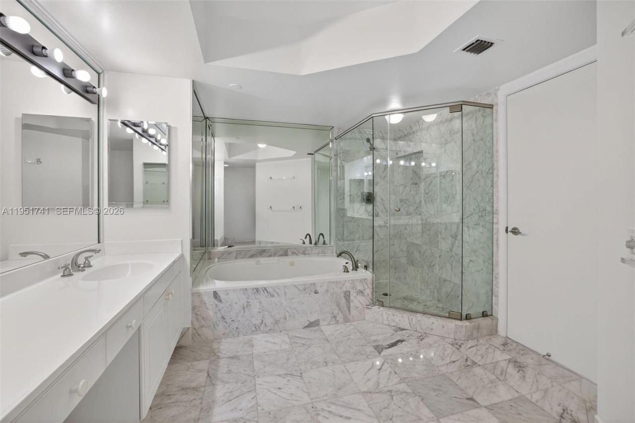 3640 Yacht Club Dr, Unit 708, Aventura, FL 33180 Photo