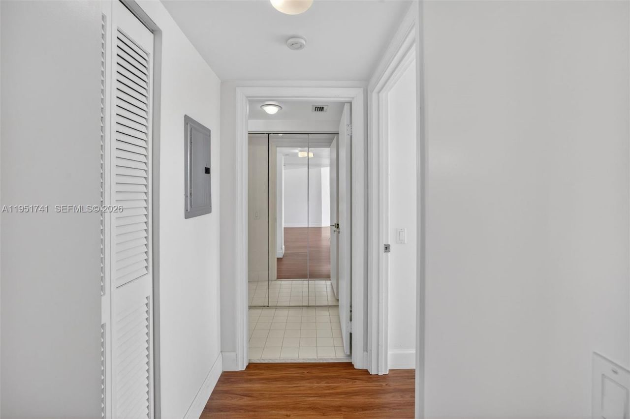 3640 Yacht Club Dr, Unit 708, Aventura, FL 33180 Photo