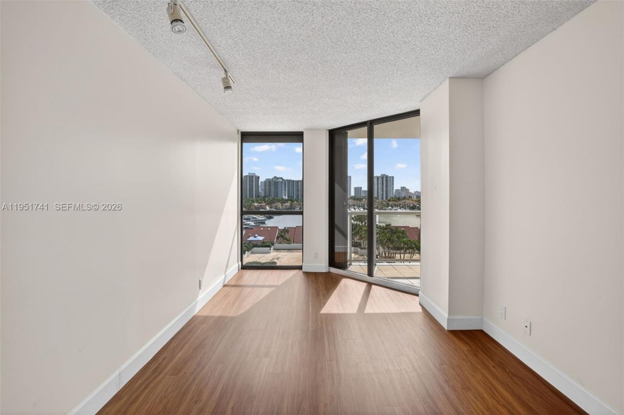 3640 Yacht Club Dr, Unit 708, Aventura, FL 33180 Photo