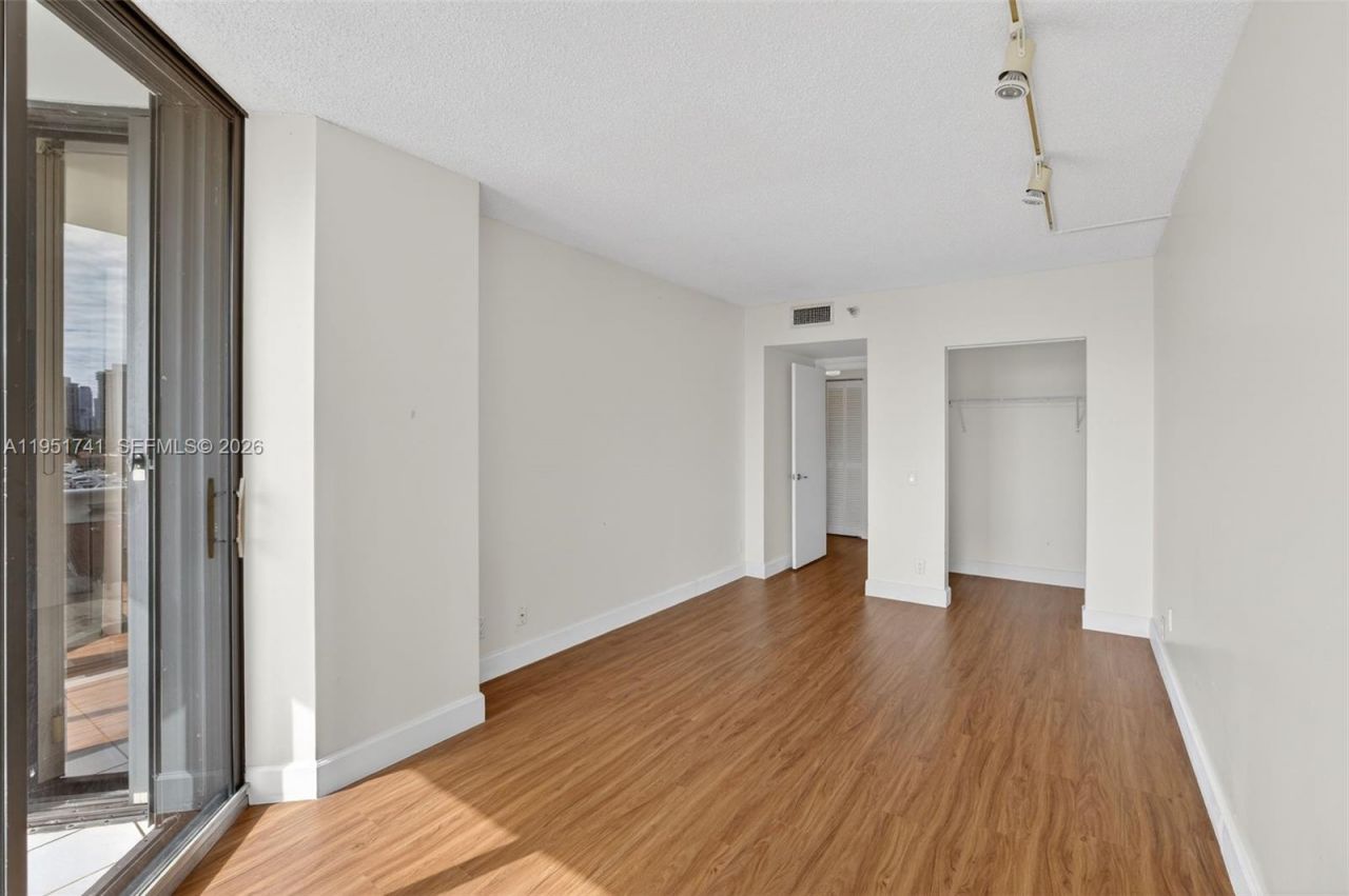 3640 Yacht Club Dr, Unit 708, Aventura, FL 33180 Photo