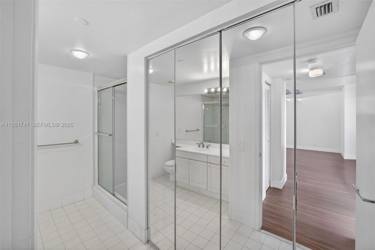 3640 Yacht Club Dr, Unit 708, Aventura, FL 33180 Photo