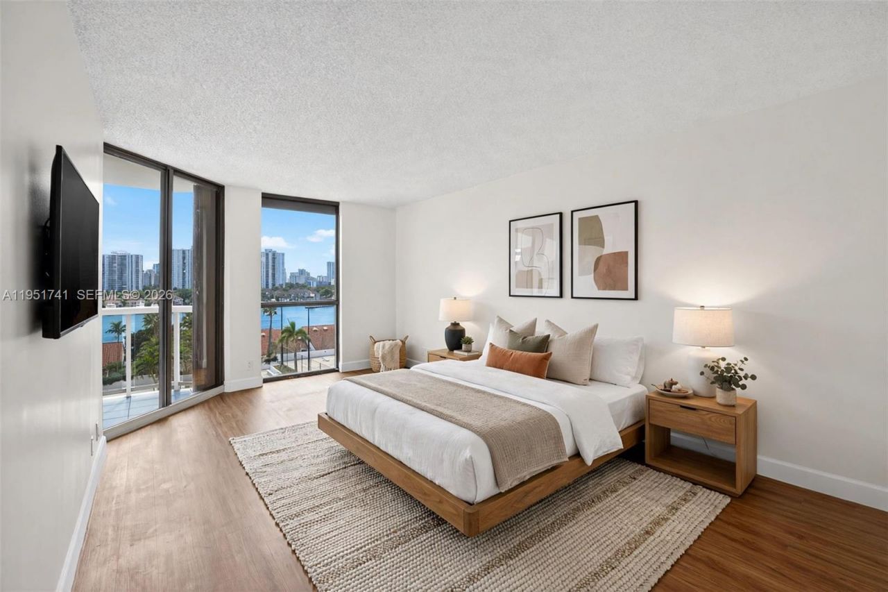 3640 Yacht Club Dr, Unit 708, Aventura, FL 33180 Photo