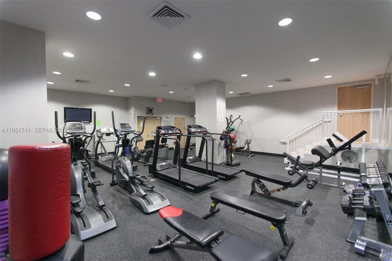 3640 Yacht Club Dr, Unit 708, Aventura, FL 33180 Photo