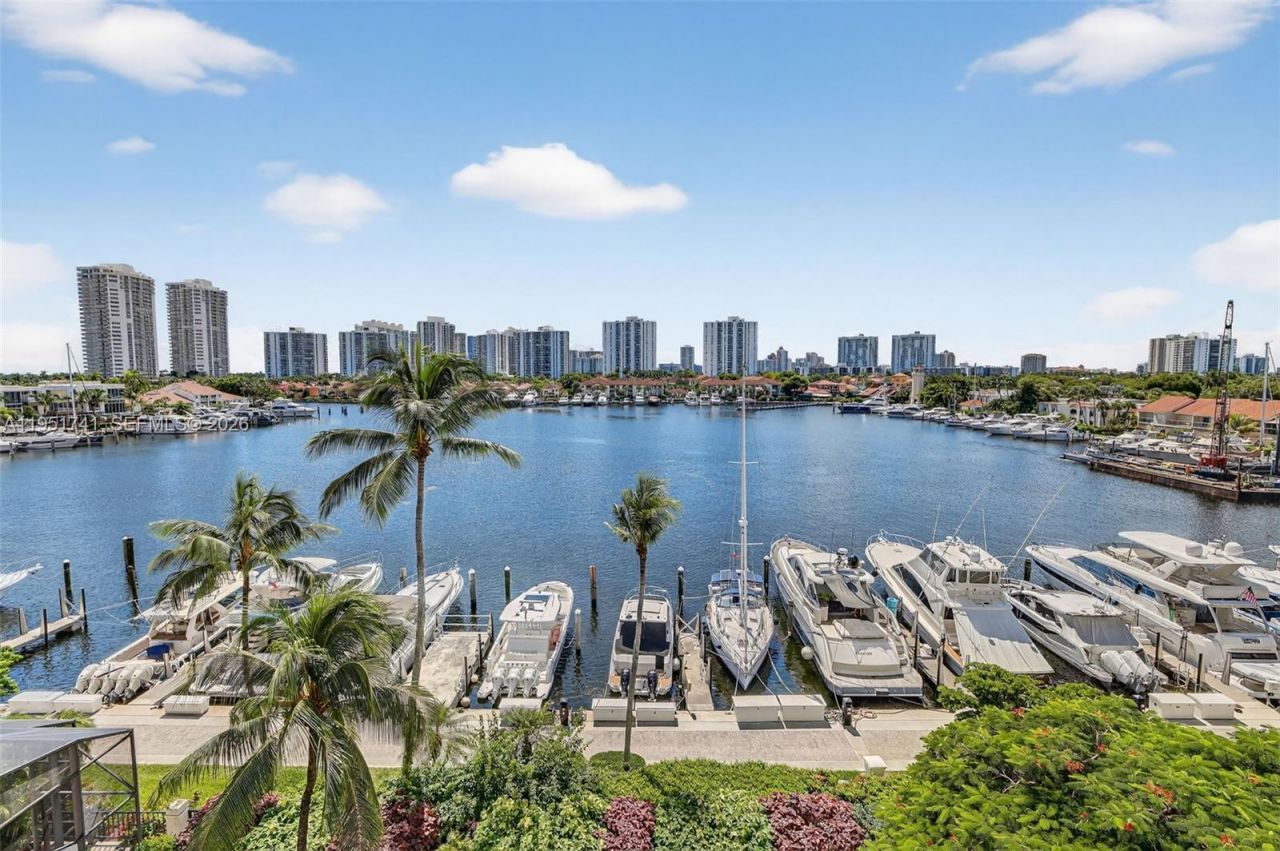 3640 Yacht Club Dr, Unit 708, Aventura, FL 33180 Photo