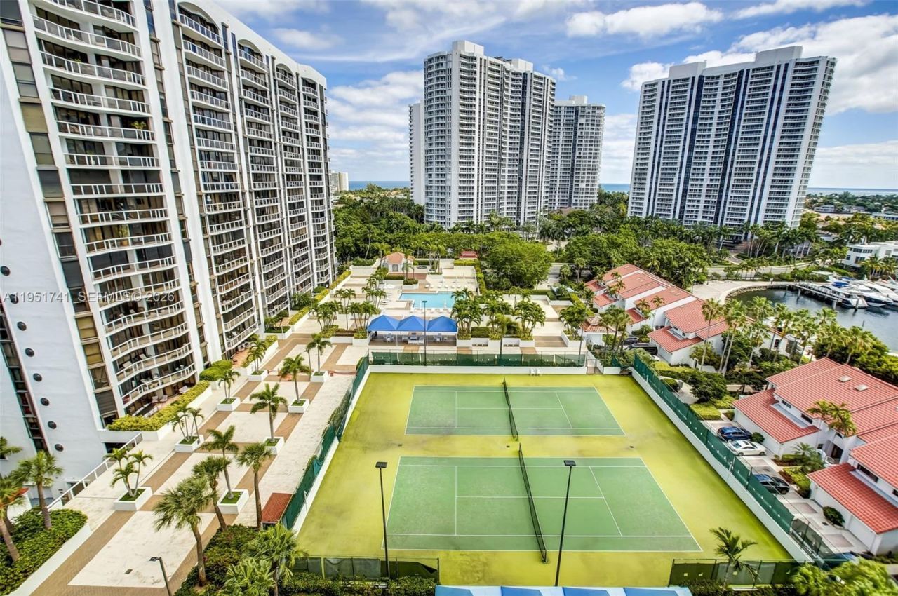 3640 Yacht Club Dr, Unit 708, Aventura, FL 33180 Photo