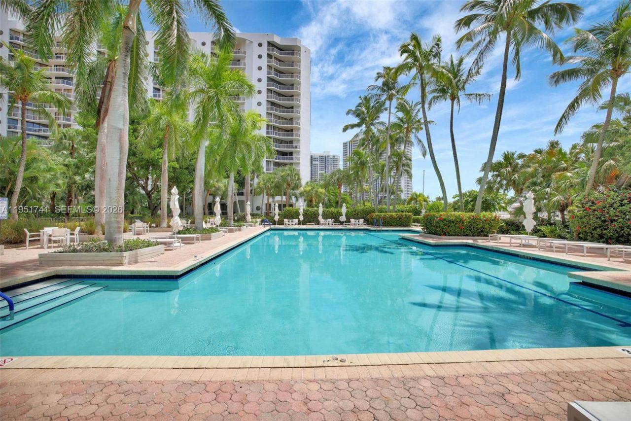 3640 Yacht Club Dr, Unit 708, Aventura, FL 33180 Photo