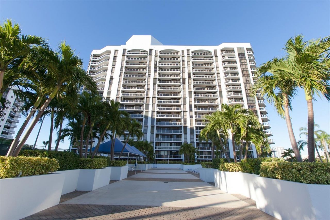 3640 Yacht Club Dr, Unit 708, Aventura, FL 33180 Photo