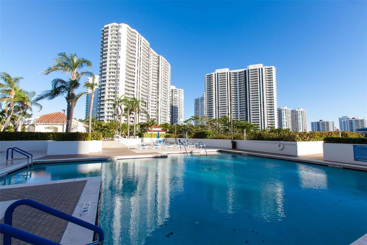 3640 Yacht Club Dr, Unit 708, Aventura, FL 33180 Photo