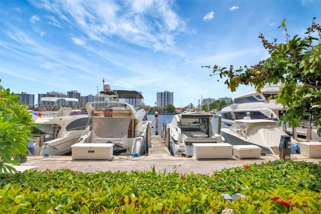 3640 Yacht Club Dr, Unit 708, Aventura, FL 33180 Photo