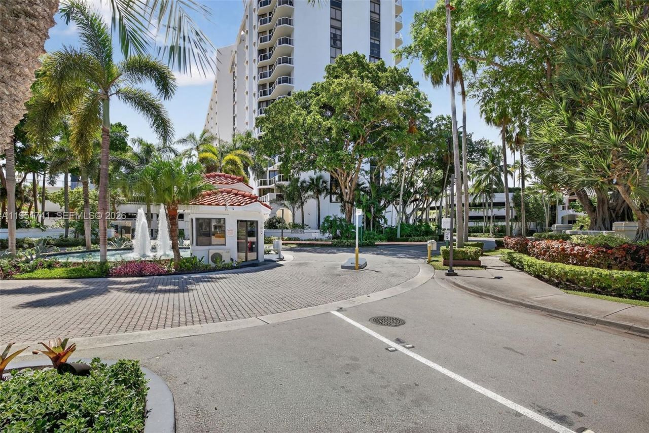 3640 Yacht Club Dr, Unit 708, Aventura, FL 33180 Photo