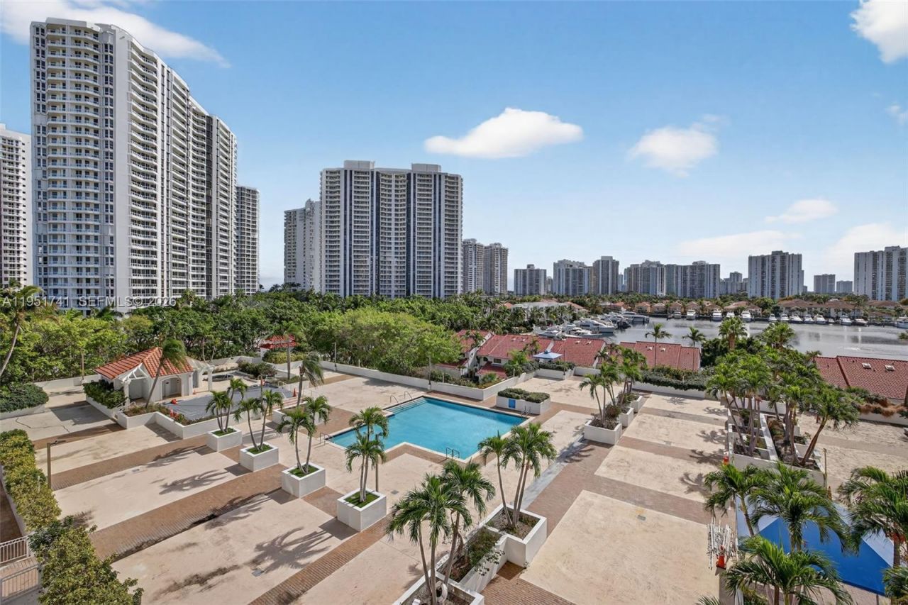 3640 Yacht Club Dr, Unit 708, Aventura, FL 33180 Photo