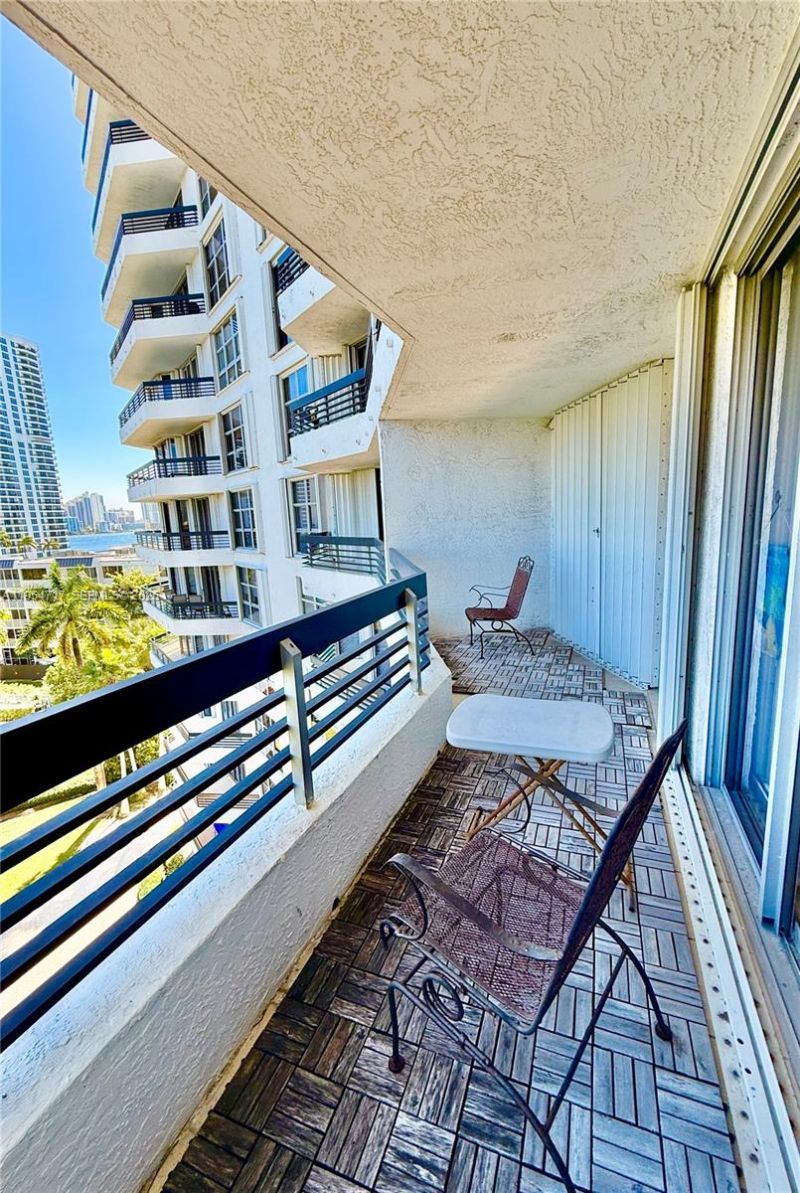 3400 NE 192nd St , Unit 710, Aventura, FL 33180 Photo