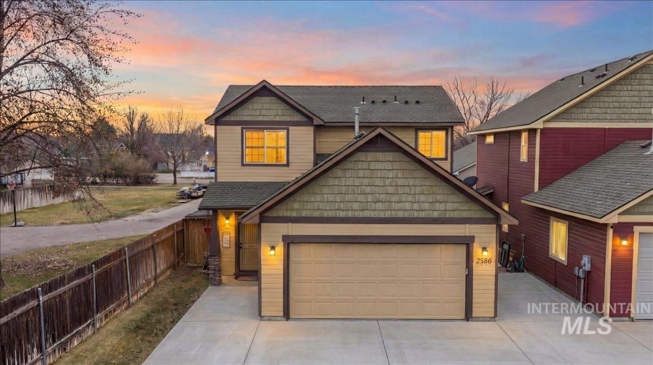 2586 N Mitchell St, Boise, ID 83704 Main Photo