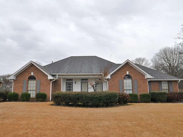 5633 Lakefront Dr., Tupelo, MS 38801