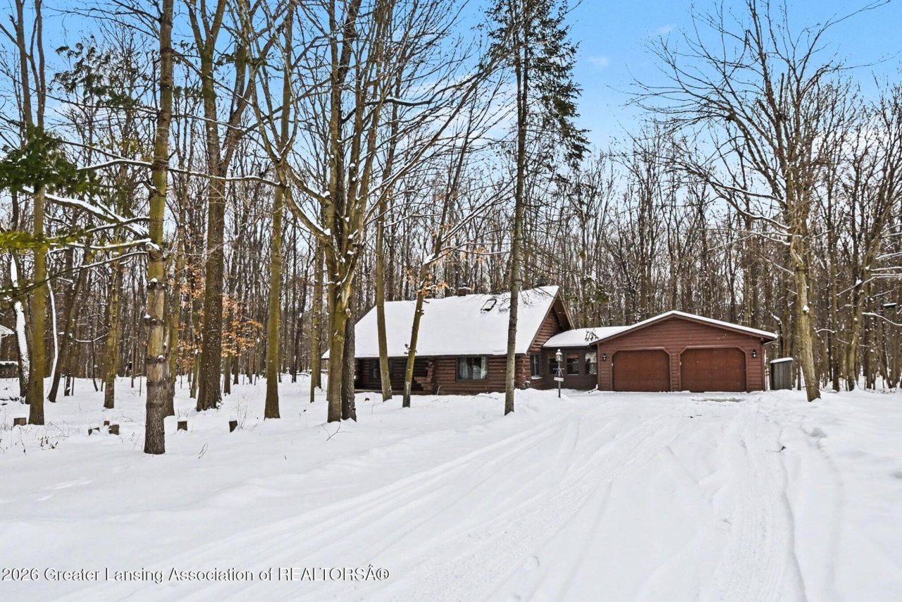 6618 Crestline Drive, Grand Ledge, MI 48837 Main Photo