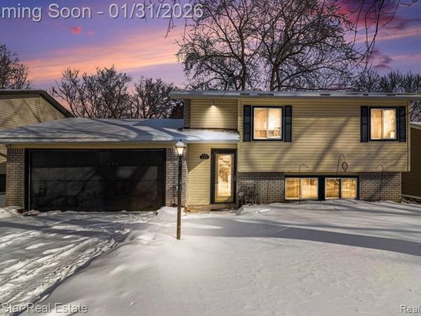 669 Provincetown Road, Auburn Hills, MI 48326