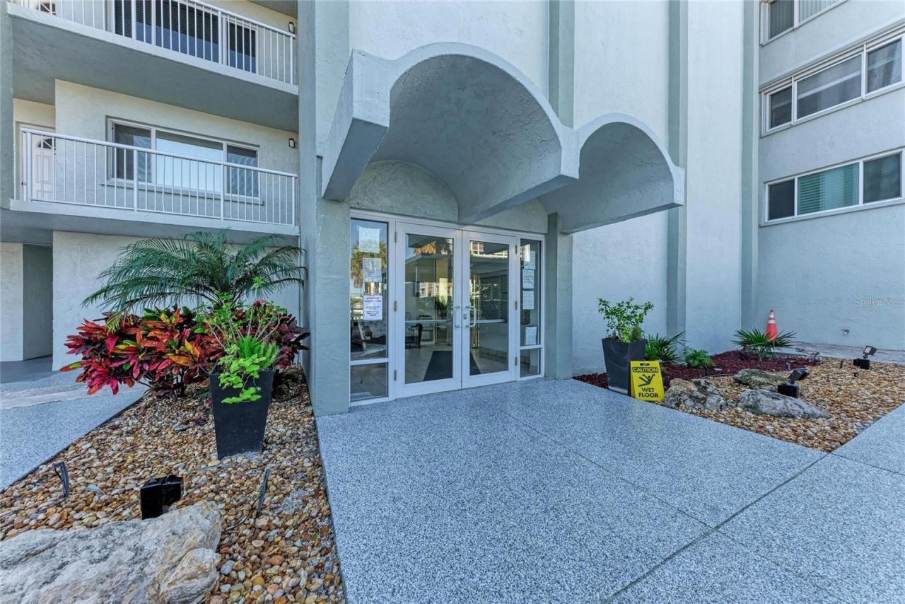 5200 Gulf Drive, Unit 107, Holmes Beach, FL 34217 Photo