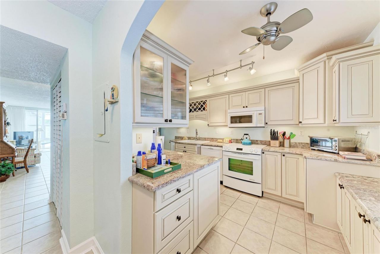 5200 Gulf Drive, Unit 107, Holmes Beach, FL 34217 Photo