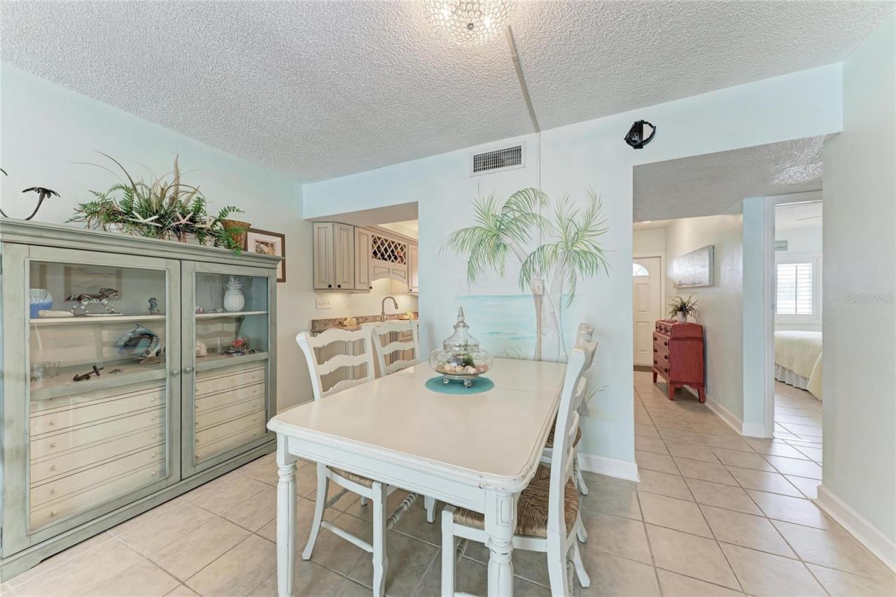 5200 Gulf Drive, Unit 107, Holmes Beach, FL 34217 Photo