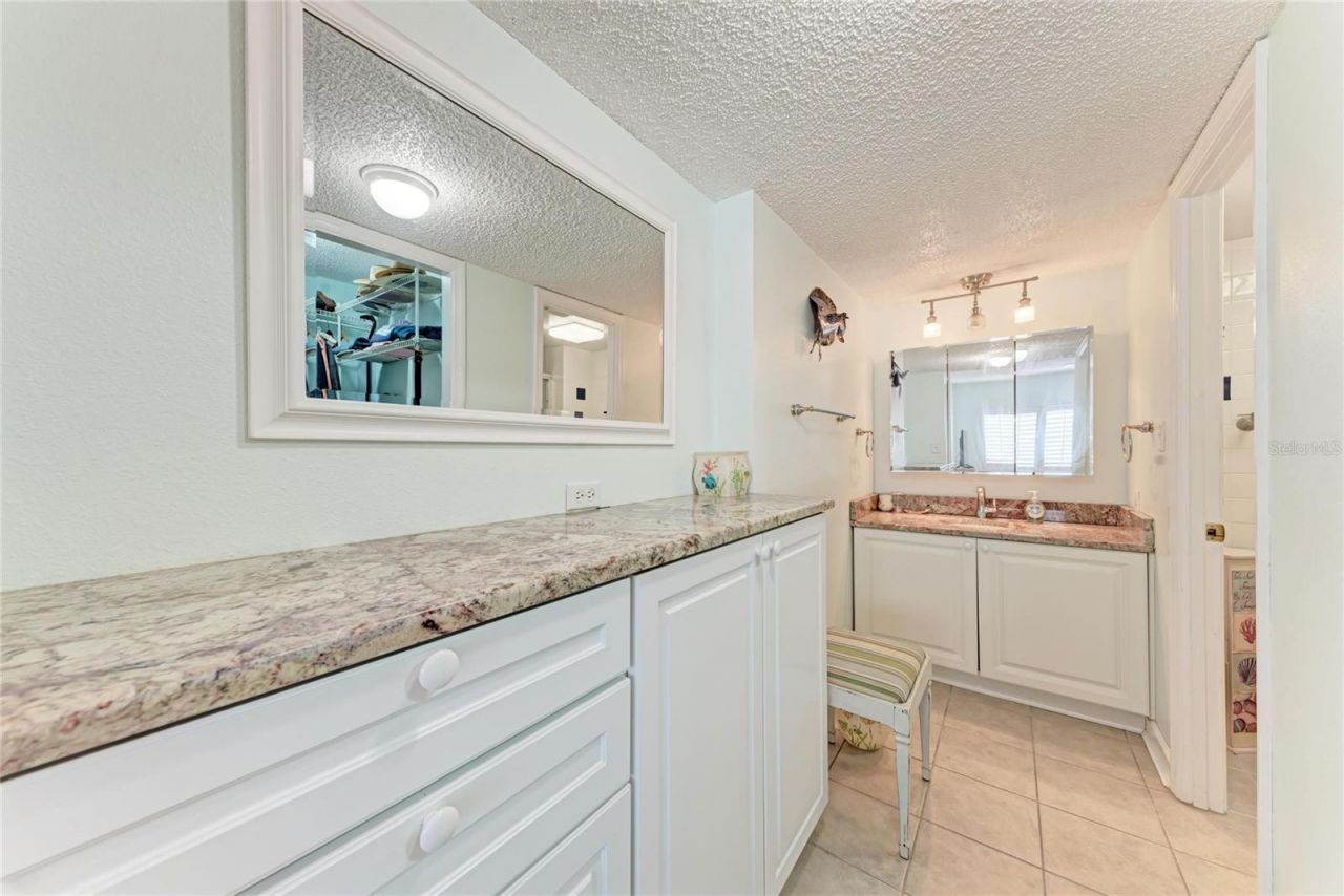 5200 Gulf Drive, Unit 107, Holmes Beach, FL 34217 Photo