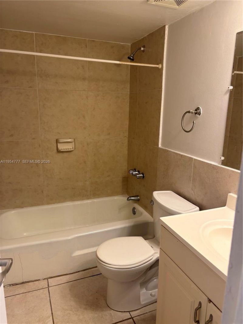 1800 Sans Souci Blvd, Unit 214, North Miami, FL 33181 Photo