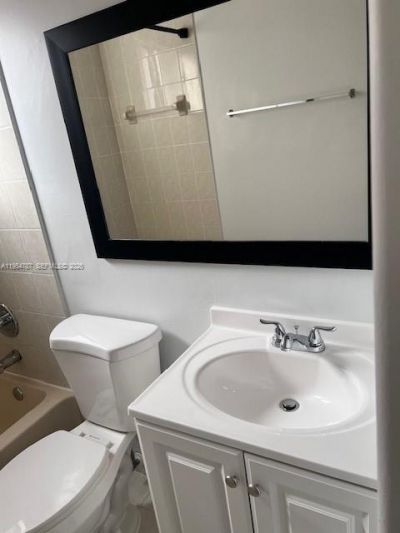 2310 W 74th St, Unit 203, Hialeah, FL 33016 Photo