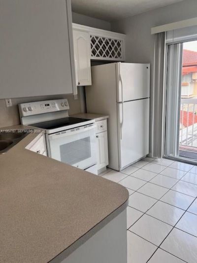 2310 W 74th St, Unit 203, Hialeah, FL 33016 Photo