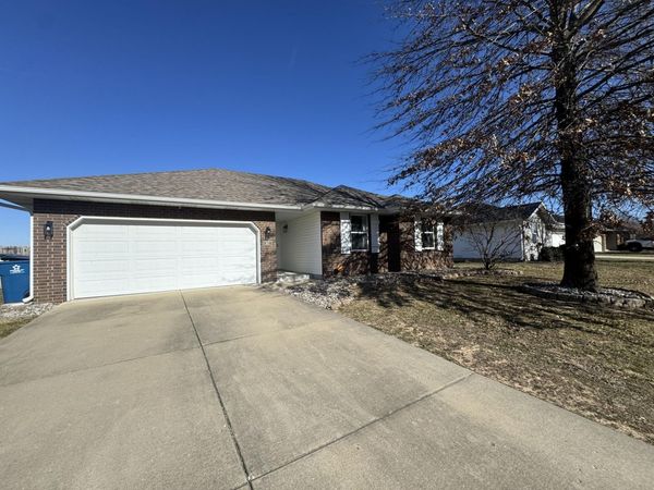 303 E Pintail Drive, Ozark, MO 65721