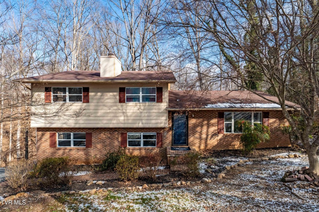 108 Saratoga Circle, Elizabethton, TN 37643 Main Photo