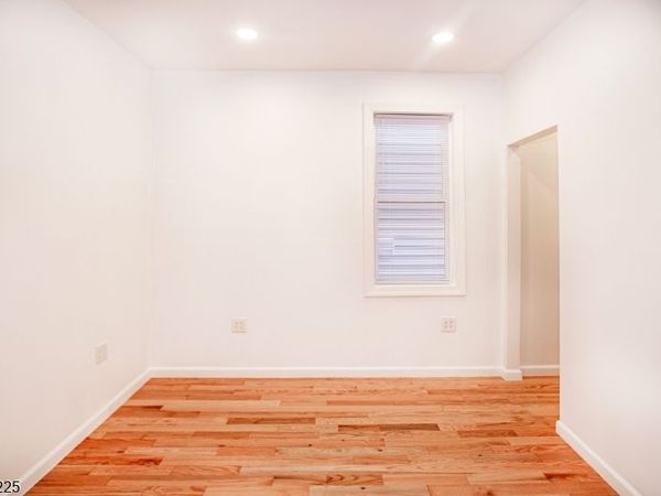 3 Montclair Ave, Paterson, NJ 07503