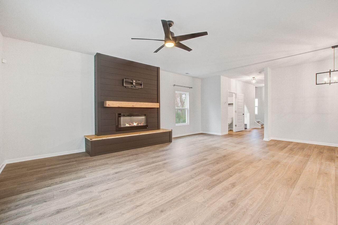 695 Jancus Street Photo 14