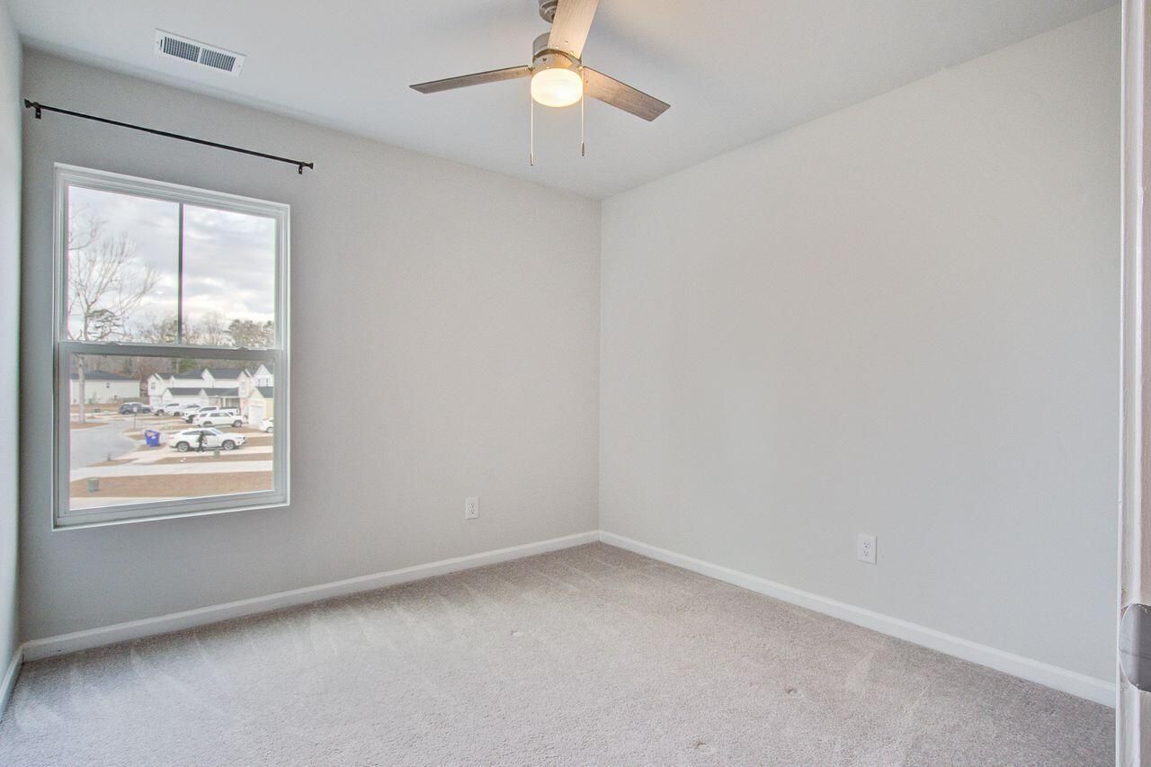 695 Jancus Street Photo 35