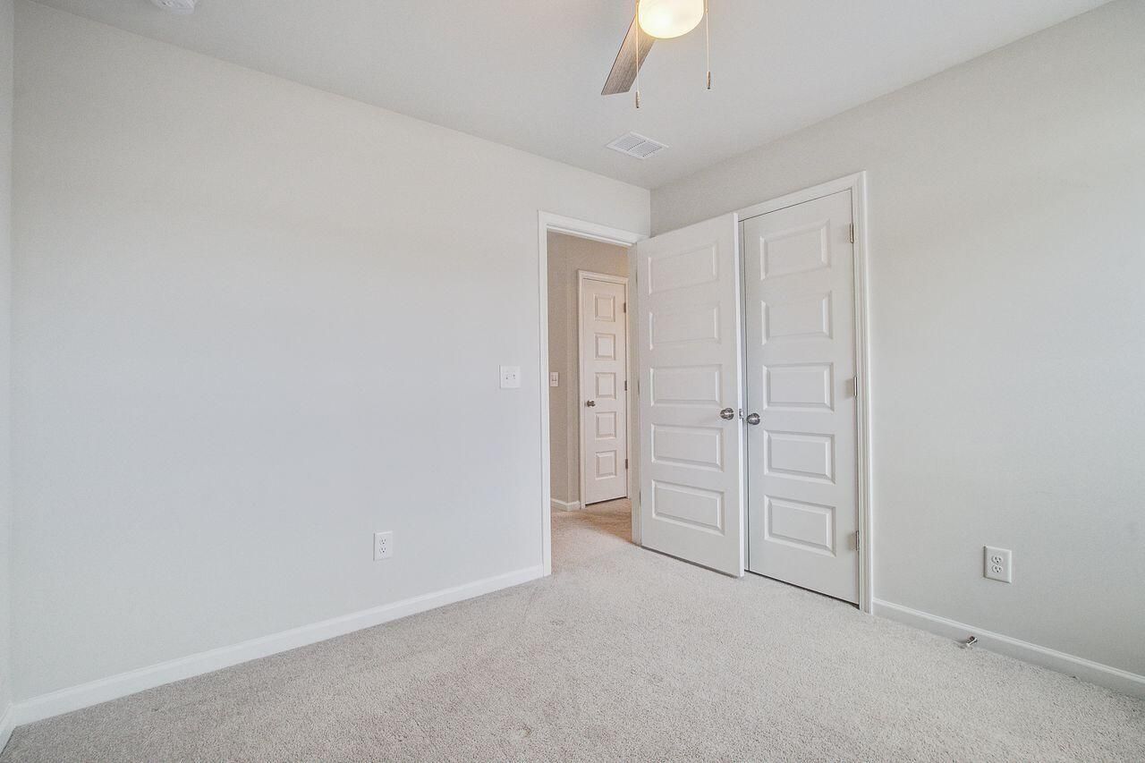 695 Jancus Street Photo 36