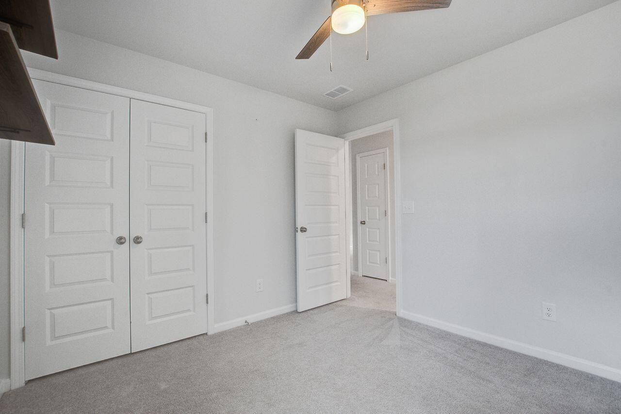 695 Jancus Street Photo 38