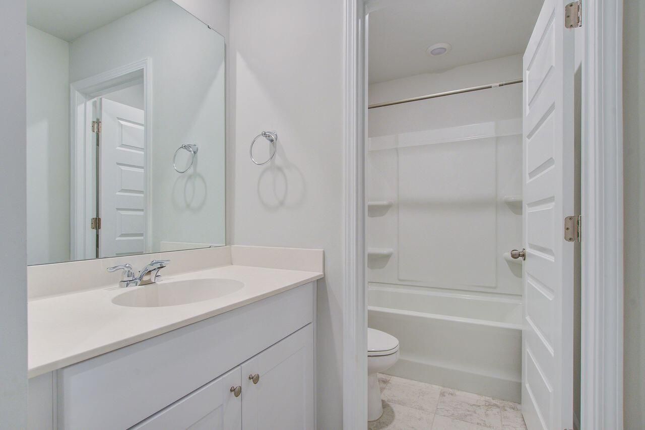 695 Jancus Street Photo 39