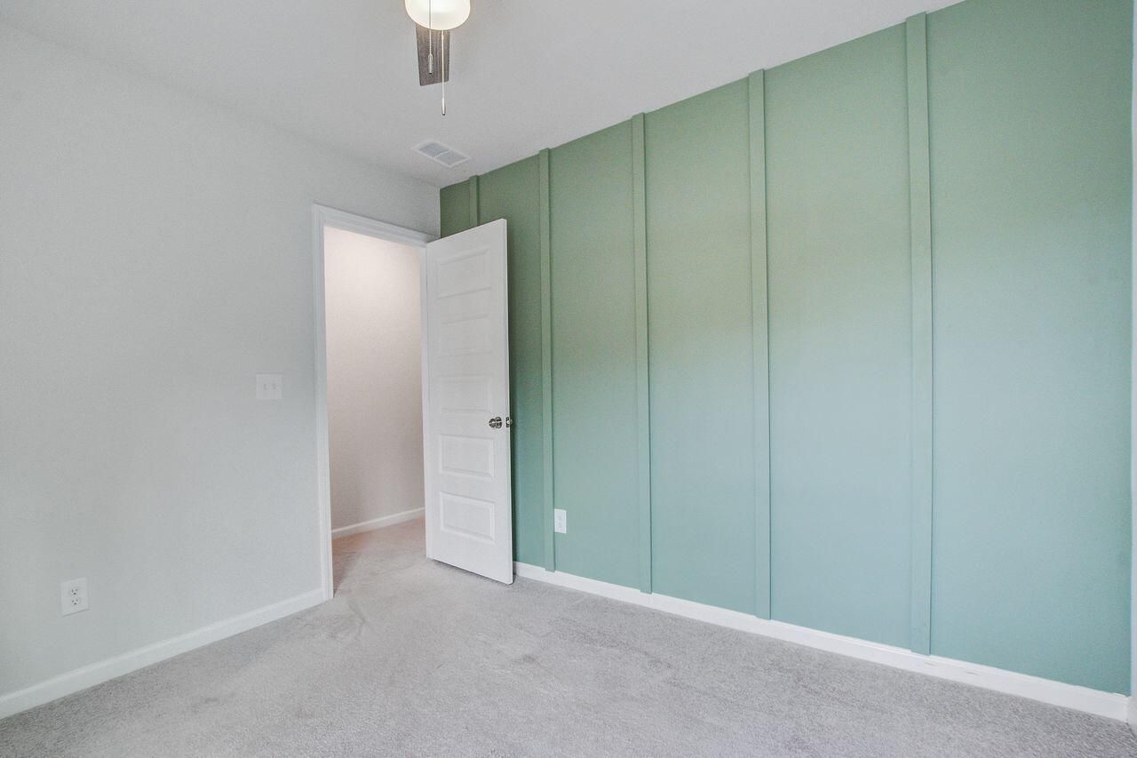 695 Jancus Street Photo 41