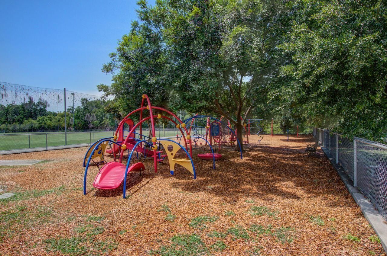 695 Jancus Street Photo 46