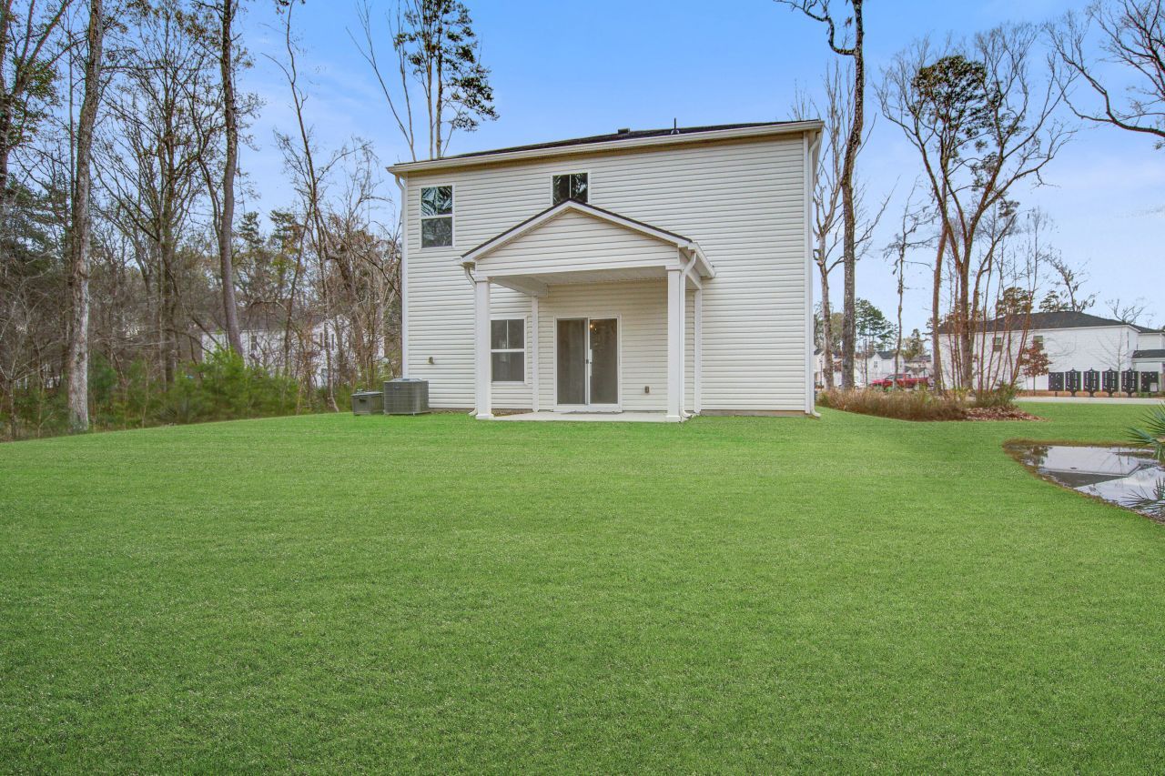 695 Jancus Street Photo 7