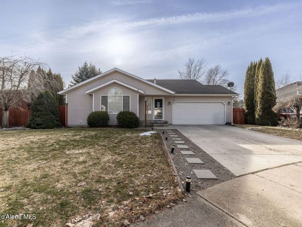 1066 E Ezra AVE, Hayden, ID 83835